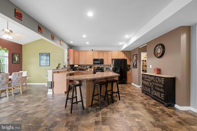 1121 Sassafras Cir, Eldersburg, MD 21784 - photo 4