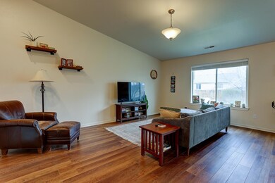 2875 SW Deschutes Drive-9