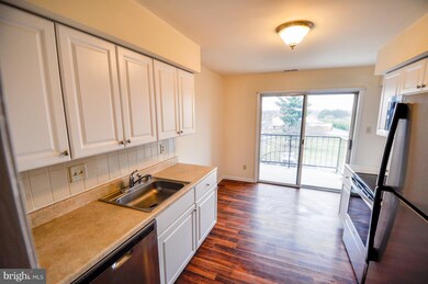 300 Chapel Ct unit 318, Walkersville, MD 21793 - photo 2