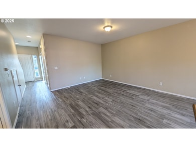 18541 SW Takena Ct, Beaverton, OR 97006 - photo 3