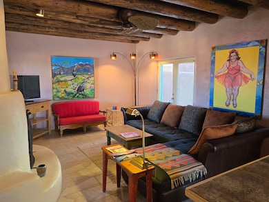 307 Valverde St unit 4, Taos, NM 87571 - photo 3