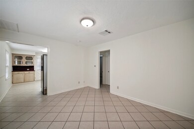 7820 Melrose St, Houston, TX 77022 - photo 5