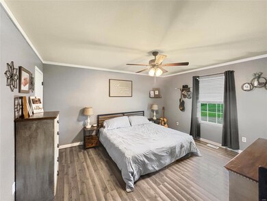 Primary Suite - Main Floor