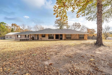 2906 Vz Cr 4923, Ben Wheeler, TX 75754 - photo 2