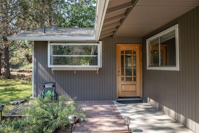 20749 Canterbury Ct, Bend, OR 97702 - photo 2