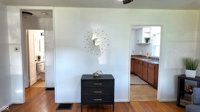 621 S Butler Ave, Indianapolis, IN 46219 - photo 7