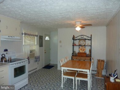 7873 Senseney Ave, Middletown, VA 22645 - photo 3