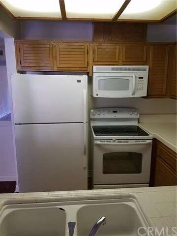Refrigerator stays with the sale, stove and microw