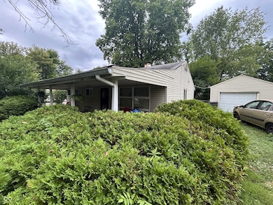 5776 E 33rd St, Indianapolis, IN 46218 - photo 2