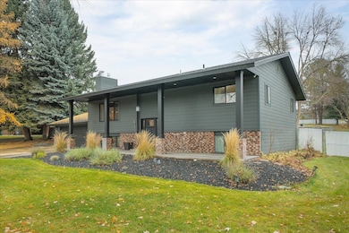 513 E Silver Pines Ct, Colbert, WA 99005 - photo 2