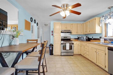 12 Celeste St, Nashua, NH 03064 - photo 5