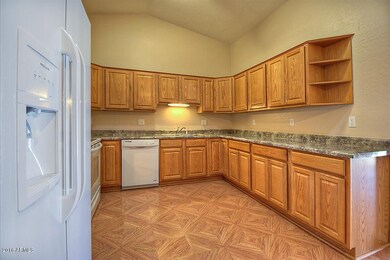 2114 W 2nd Place Mesa AZ 85201_Kitchen3