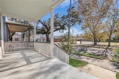 *exterior photos may have digitally enhanced landscaping colors