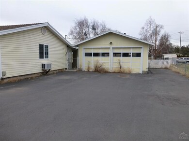 3473 SW 26th St, Redmond, OR 97756 - photo 3