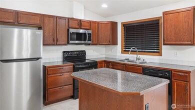 940 Capstone Ave, Othello, WA 99344 - photo 2