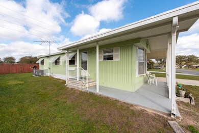 5401 Antigua Dr, Zephyrhills, FL 33541 - photo 3