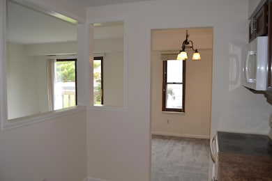 31993 W 12 Mile Rd unit 204, Farmington Hills, MI 48334 - photo 7