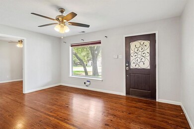 6802 Blessing Dr, Dallas, TX 75214 - photo 4