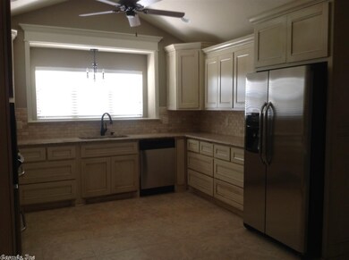 139 Hunter Cir, Beebe, AR 72012 - photo 2