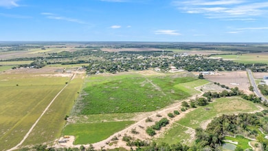 273 County Road 585, Lacoste, TX 78039 - photo 4