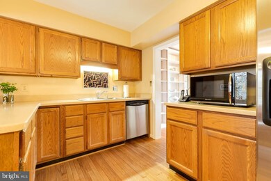 263 Fairfield Dr, Warrenton, VA 20186 - photo 3