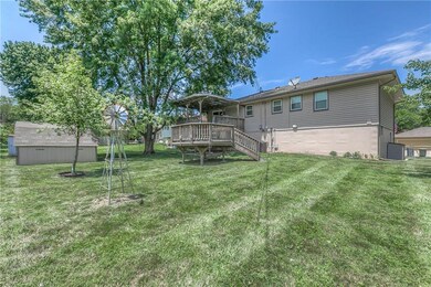 318 Highland Rd, Lansing, KS 66043 - photo 6