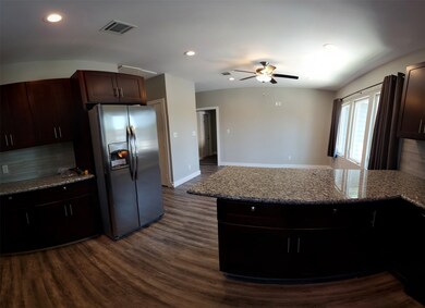 3245 Dixie Dr unit B, Houston, TX 77021 - photo 5