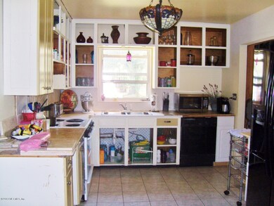 5105 Mc Manus Dr, Jacksonville, FL 32210 - photo 3