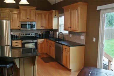 424 River Birch Rd, Raymore, MO 64083 - photo 6