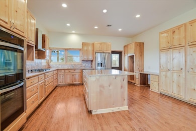 990 Cr 331, Granger, TX 76530 - photo 5