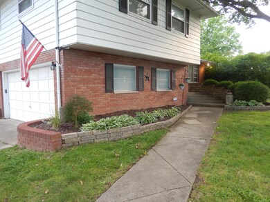 1301 Gumwood Dr, Columbus, OH 43229 - photo 3