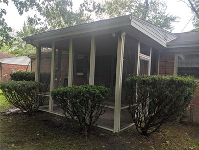 210 S Coventry Dr, Anderson, IN 46012 - photo 3