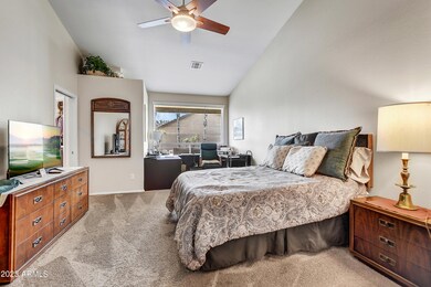 Master Suite w/ Office Nook