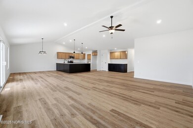 1742 Dolly Dr, Bowling Green, OH 43402 - photo 6