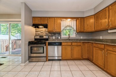 207 Milton Ave, Cliffwood, NJ 07721 - photo 4