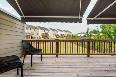 Retractable Awnings to shade you from the Hot Sun.