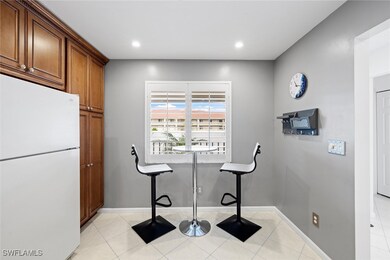 6900 Dennis Cir unit 205, Naples, FL 34104 - photo 3