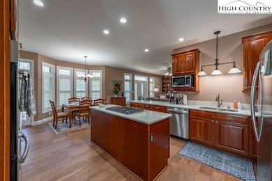 766 Parkcrest Dr, Boone, NC 28607 - photo 6