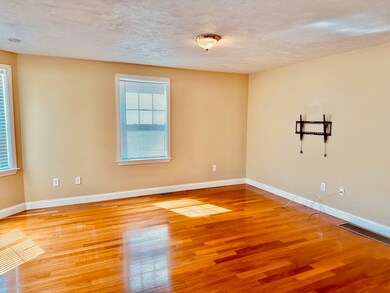 45 Jacob St, Dorchester Center, MA 02124 - photo 3