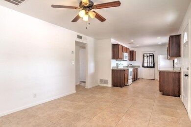 986 3rd Ave-10