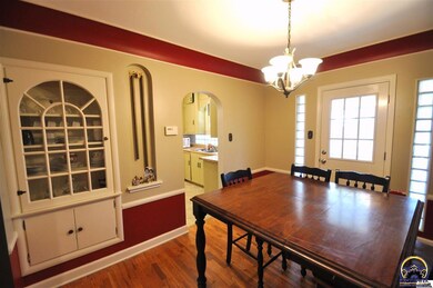 315 SW Hillside Ave, Topeka, KS 66611 - photo 4