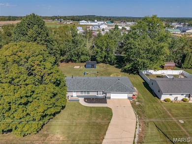 1925 W Fillmore St, Vandalia, IL 62471 - photo 4