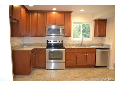 Fantastic updated kitchen !!   New Ceramic Floor, 