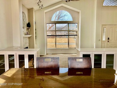12021EdgewaterCir_13936_3