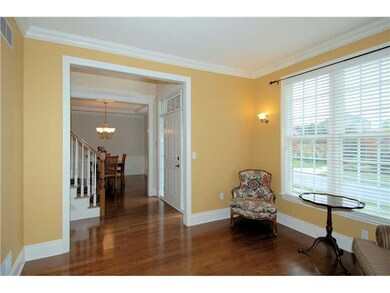 Living Room. THIS LIVING ROOM IS A GRRAT PLACE FOR
