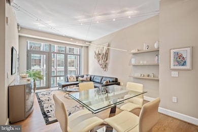 The Darcy unit 505, Chevy Chase, MD 20815 - photo 3