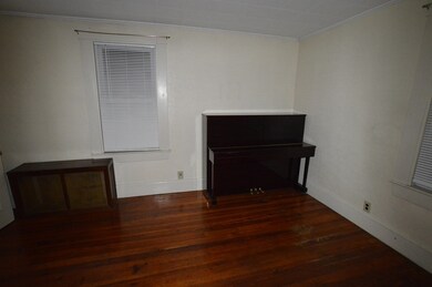 9 Adams St unit 1, Salem, MA 01970 - photo 4