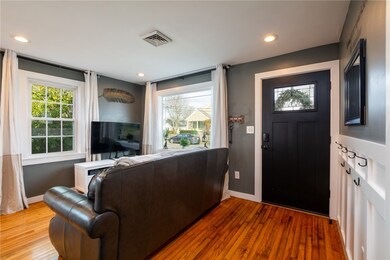 20 Mumford Ave, Newport, RI 02840 - photo 6