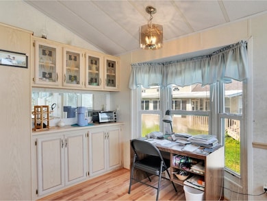 13 Jonathan Cir, South Hero, VT 05486 - photo 4