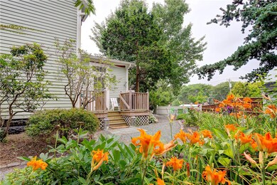 9 Church St, Bristol, RI 02809 - photo 3